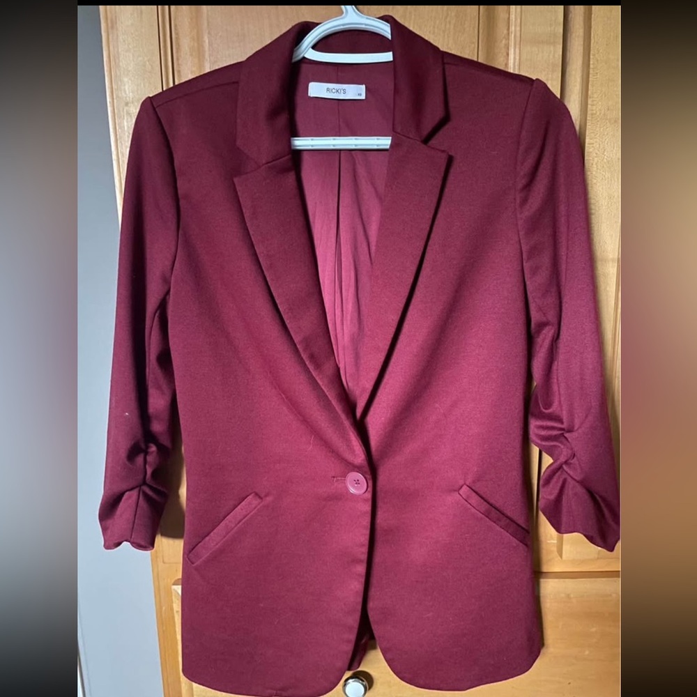 Ricki’s Women’s Burgundy Blazer Size XS